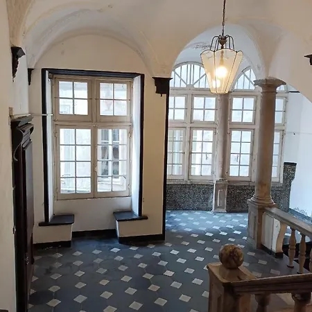 Pinelli Apartament *
